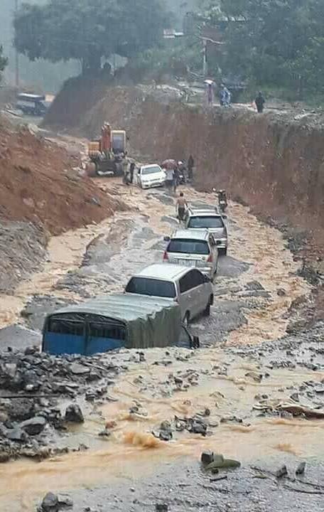 Hòa Bình: 10 người chết do mưa lũ, Quốc lộ 6 bị chia cắt ảnh 1