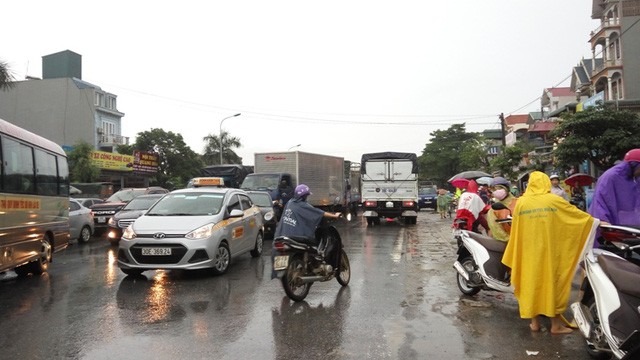 Hòa Bình: 10 người chết do mưa lũ, Quốc lộ 6 bị chia cắt ảnh 3