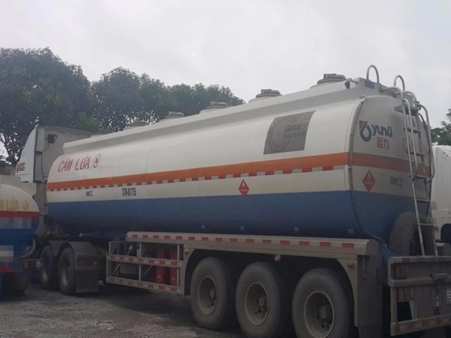 Nghệ An: Phát hiện 7000 lít xăng A92 pha tạp chất trong bế chứa ảnh 1