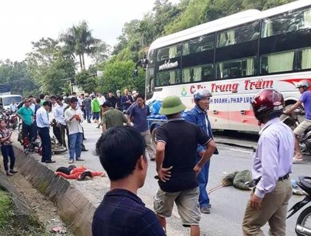 Nghệ An: 2 phụ nữ chết thảm sau khi đâm vào xe khách ảnh 1