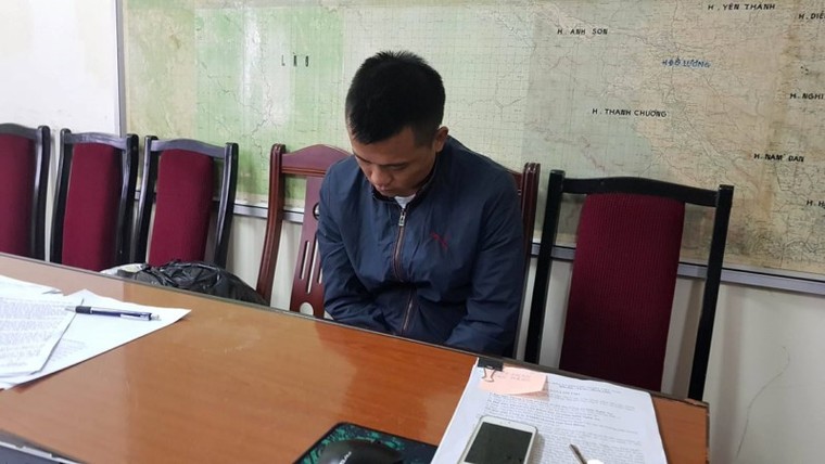 Nghệ An: Bắt tạm giam 2 đối tượng tuồn 2 triệu lit xăng giả ra thị trường ảnh 2