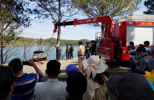 Gia Lai: Người cha chở con trai châm lửa đốt xe rồi lao xuống vực ảnh 2