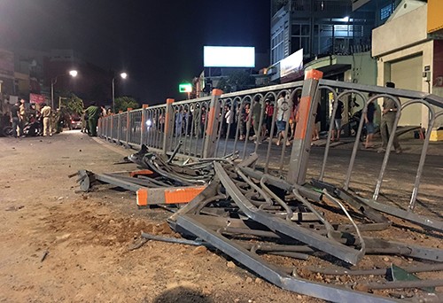 Xe tải 'điên' húc đổ dải phân cách, đâm hàng loạt xe máy khiến 9 người bị thương ảnh 3