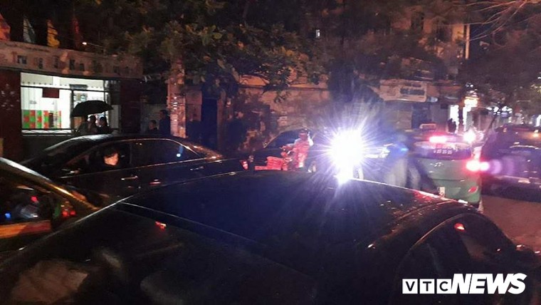 Toàn cảnh vụ khám xét nhà riêng cựu trung tướng Phan Văn Vĩnh ảnh 1