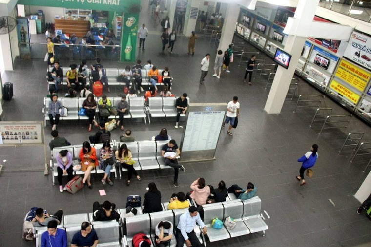 Người dân nghẹt thở rời khỏi Hà Nội trước kỳ nghỉ lễ ảnh 7