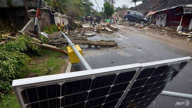 Số nạn nhân thiệt mạng sau thảm họa sóng thần tại Indonesia vượt mốc 200 người ảnh 1