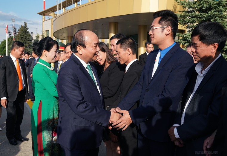Lễ đón chính thức Thủ tướng Nguyễn Xuân Phúc tại Nga ảnh 3