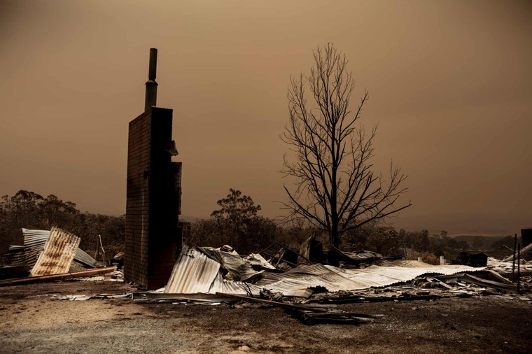 Hỏa hoạn khiến người dân Australia như trải qua ngày tận thế ảnh 6