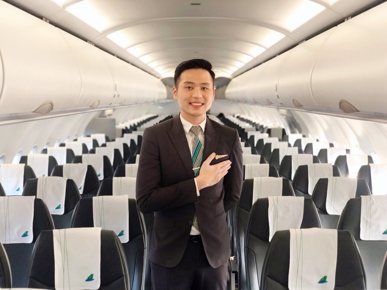 Tiếp viên trưởng Bamboo Airways trả lại hơn 100 triệu cho khách quên trên máy bay ảnh 1