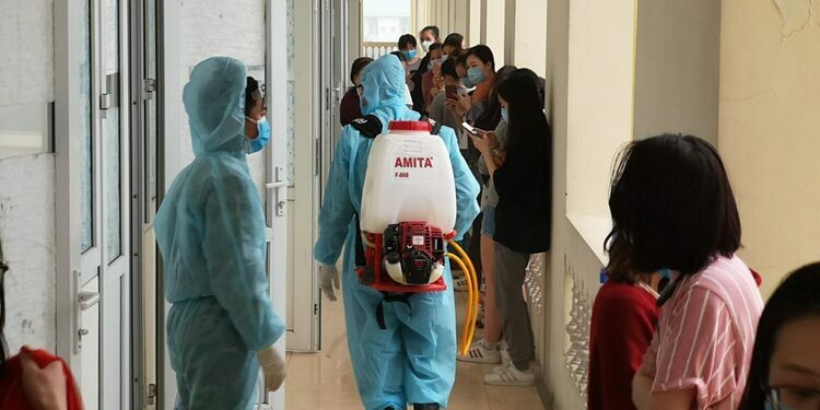 Chàng trai Anh kể chuyện cách ly ở Hà Nội ảnh 1