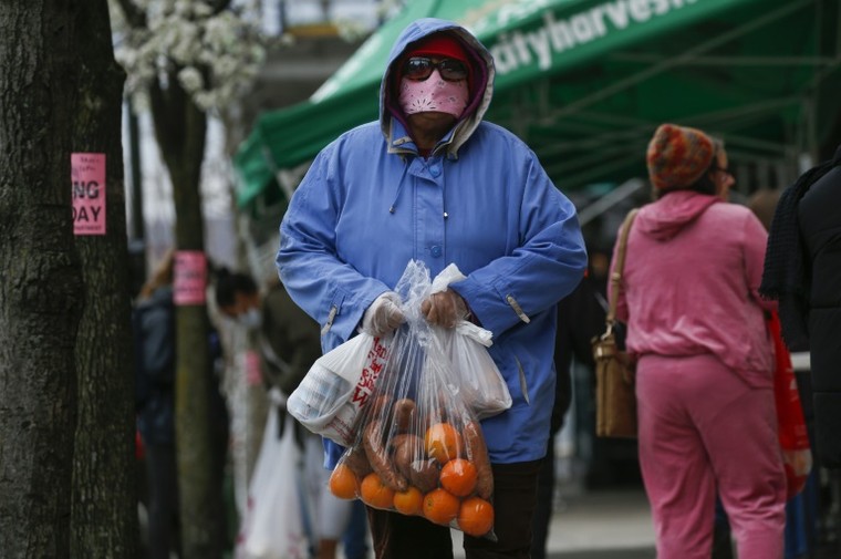 Nhu cầu thực phẩm khổng lồ tại New York mùa dịch ảnh 2