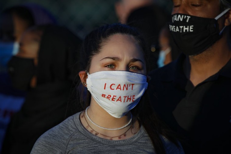 Ngọn lửa biểu tình bùng lên khắp nước Mỹ ảnh 4