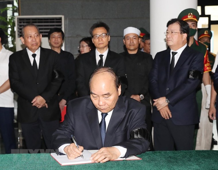 Lãnh đạo Đảng, Nhà nước, Chính phủ viếng đồng chí Vũ Mão ảnh 1