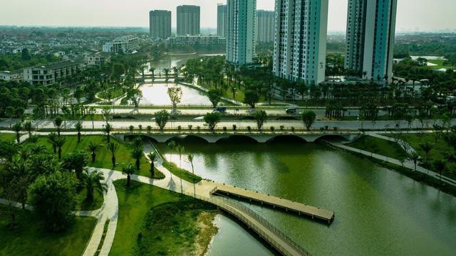 Check in 'sương sương' những cây cầu đẹp mê hồn tại Ecopark ảnh 9