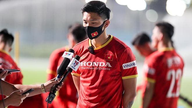 Đoàn Văn Hậu bất ngờ vì sự vắng mặt của Văn Lâm ảnh 1