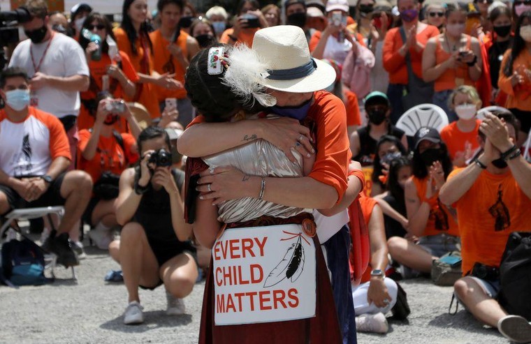 'Bóng đen lịch sử' bao trùm ngày quốc khánh Canada ảnh 1