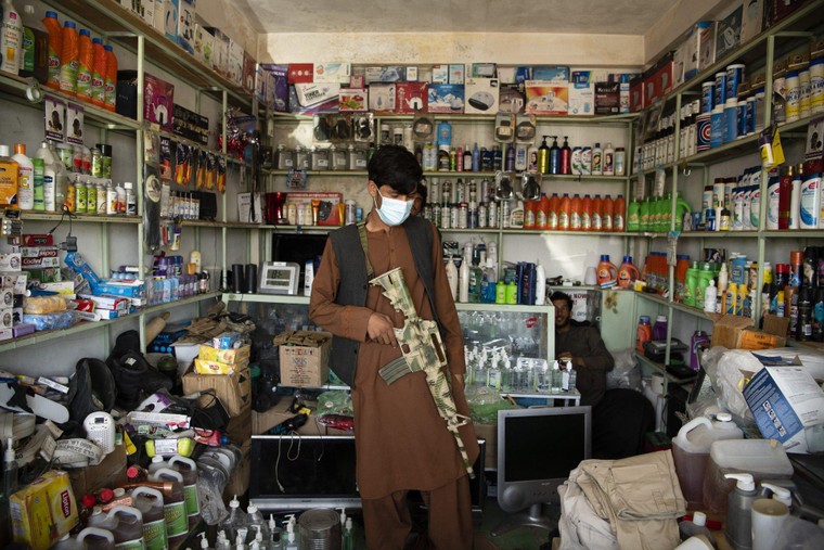 'Tàn tích' lính Mỹ bỏ lại Afghanistan ảnh 3