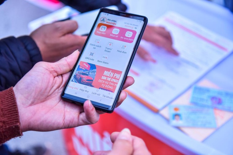 Một triệu phương tiện dán thẻ thu phí tự động ePass ảnh 1