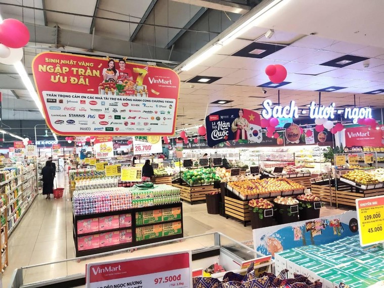 Chia sẻ với tiêu dùng, nhà bán lẻ tăng cường nhiều chương trình khuyến mại ảnh 1