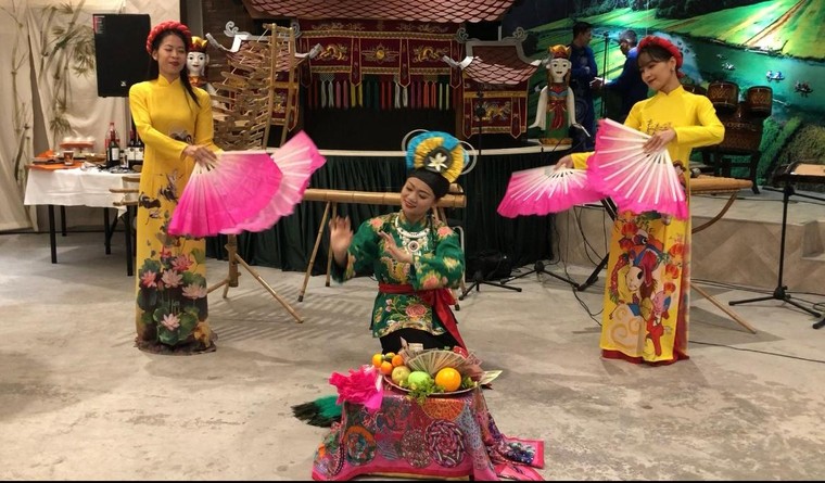 Expo 2020 Dubai: Giới thiệu Tết Việt đến bè bạn Trung Đông ảnh 5