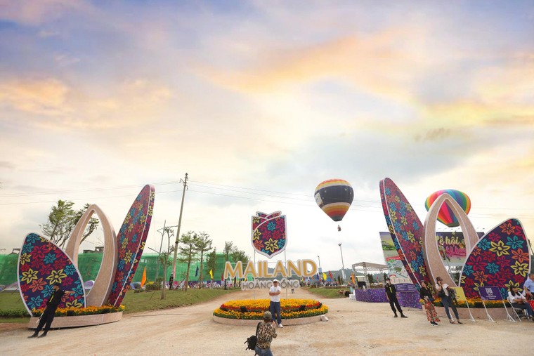 Rực rỡ sắc màu Lễ hội Kỳ Hoa 2022 ảnh 2