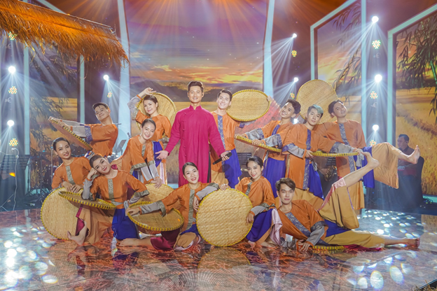 Sân khấu 'Mẹ là Tình Yêu' trước giờ G ảnh 1