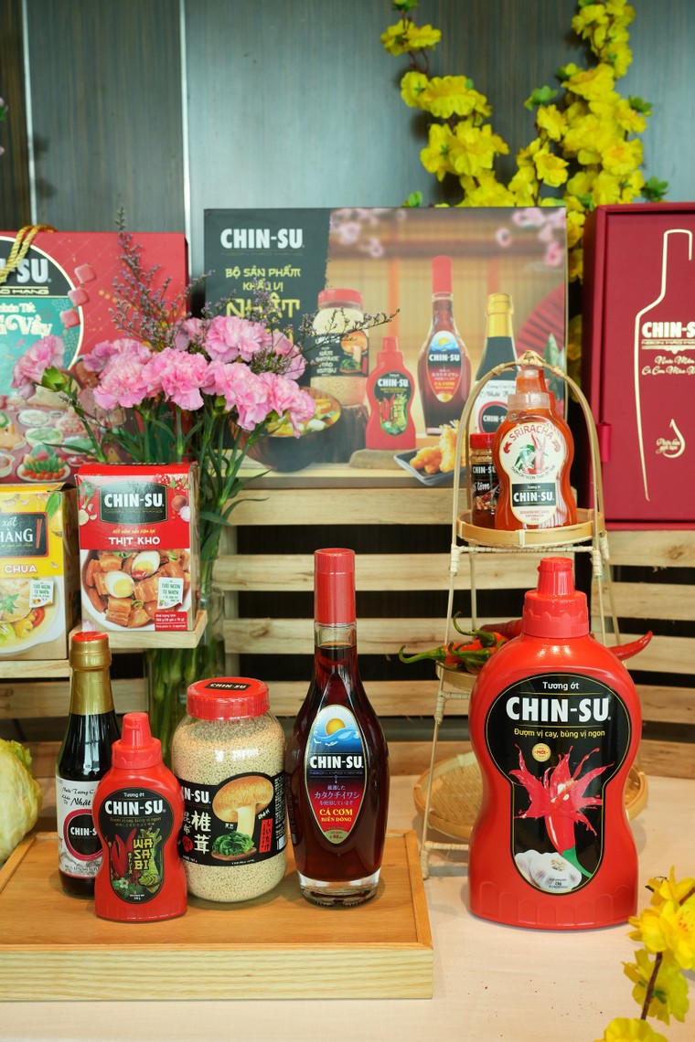 Lễ hội Tết Việt Giáp Thìn 2024 tôn vinh Tết cổ truyền và sẻ chia an sinh xã hội ảnh 4