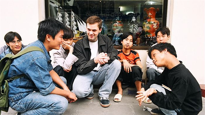 Những đứa trẻ dưới mái nhà Rồng Xanh ảnh 1