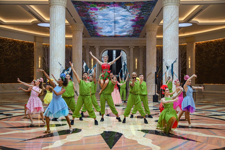 Đà Nẵng, Tây Ninh đón lượng khách đông đầu xuân Giáp Thìn ảnh 2