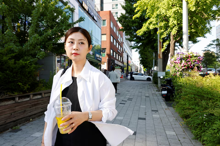 Bà đồng trẻ tuổi Hàn Quốc nổi tiếng nhờ mạng xã hội ảnh 2