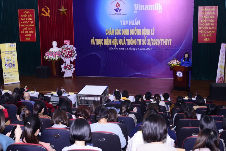 VINAMILK cùng đội ngũ điều dưỡng nâng cao hiệu quả chăm sóc sức khỏe cộng đồng ảnh 1