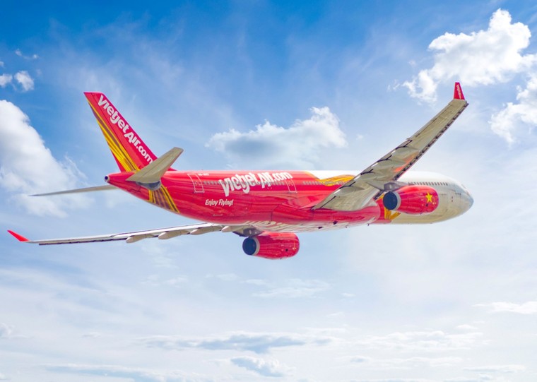 Vietjet lọt Top 50 công ty niêm yết tốt nhất của Forbes ảnh 1