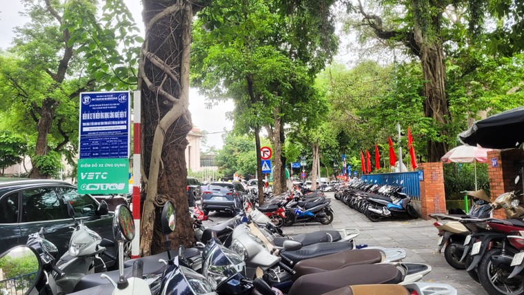 VETC ghi nhận kết quả dịch vụ thu phí gửi xe không tiền mặt tại Hà Nội ảnh 2