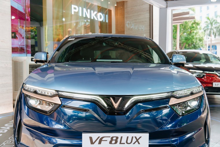 Hình ảnh thực tế VinFast VF 8 Lux phiên bản “hàng hiếm” Hỏa Long Độc Bản ảnh 1