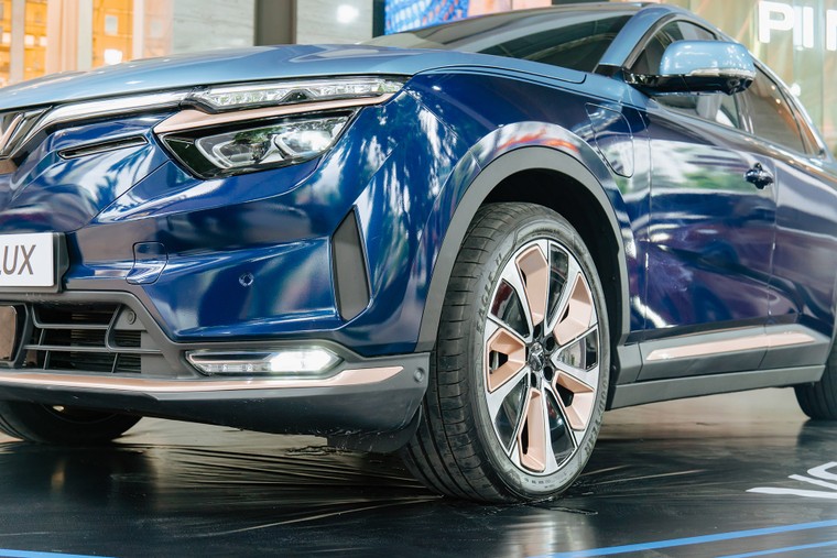 Hình ảnh thực tế VinFast VF 8 Lux phiên bản “hàng hiếm” Hỏa Long Độc Bản ảnh 5