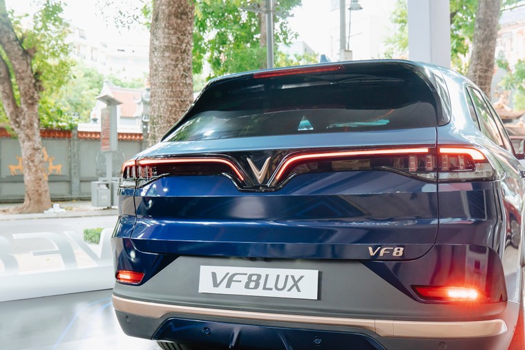 Hình ảnh thực tế VinFast VF 8 Lux phiên bản “hàng hiếm” Hỏa Long Độc Bản ảnh 6
