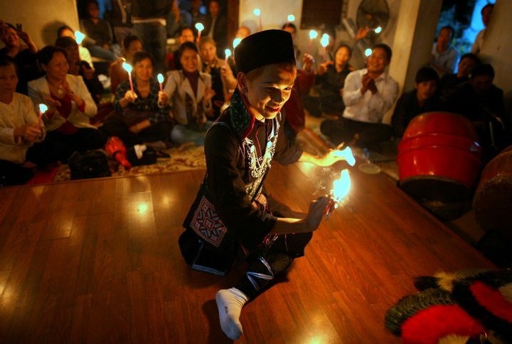 Lên đồng - Nghi lễ dân gian ảnh 11