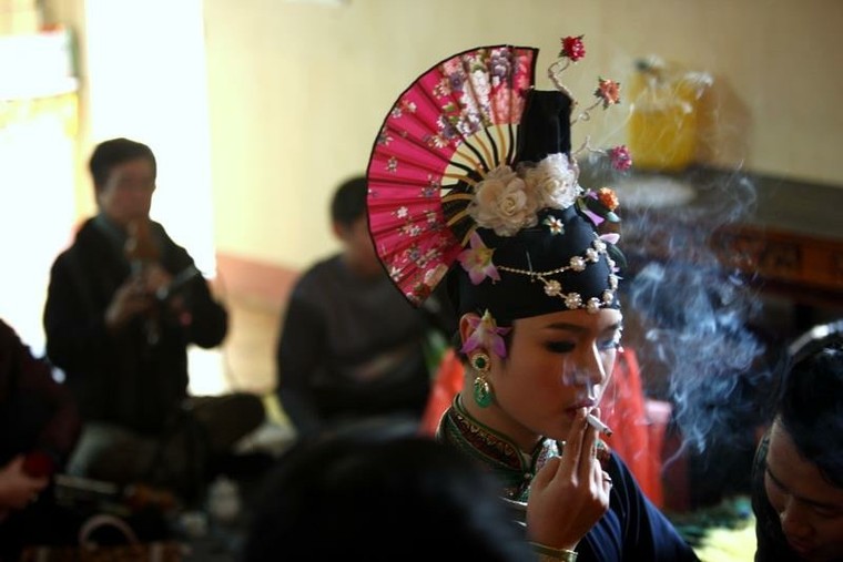 Lên đồng - Nghi lễ dân gian ảnh 21