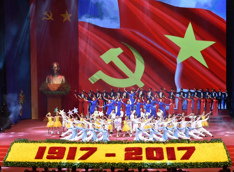 Long trọng kỷ niệm 100 năm Cách mạng Tháng Mười Nga ảnh 3