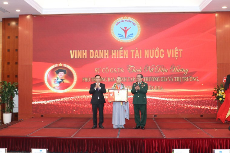 15 năm trên hành trình quy tụ, bồi dưỡng và phát huy tiềm năng hiền tài nước Việt ảnh 13