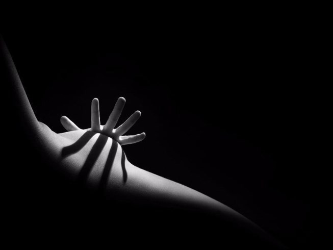 Triển lãm ảnh khỏa thân đầu tiên tại Việt Nam ảnh 2