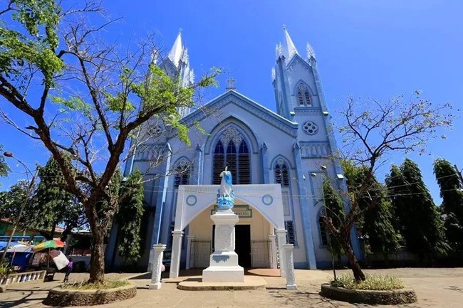 Hòn đảo đẹp "lịm tim" ngay gần Việt Nam ảnh 2