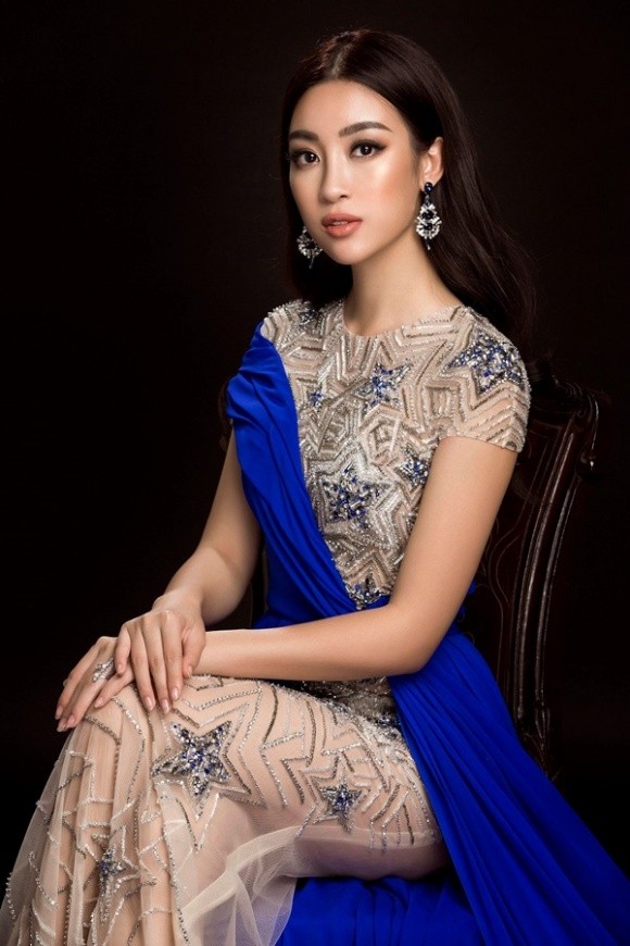 Hoa hậu Đỗ Mỹ Linh catwalk tự tin tại Miss World 2017 ảnh 1