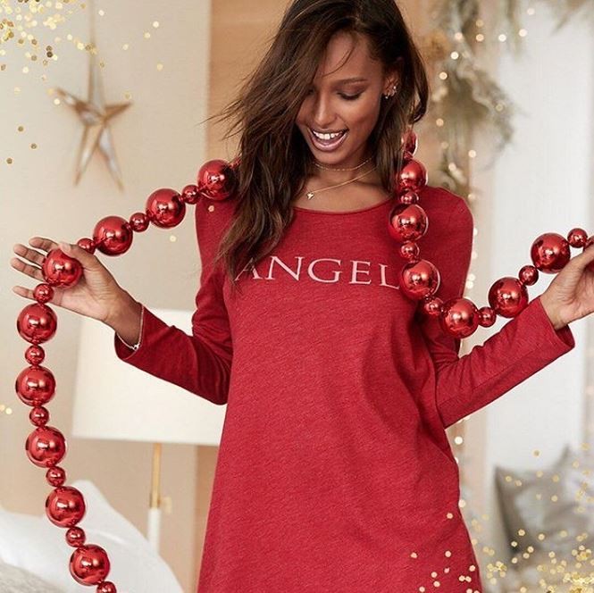 Đón Giáng sinh lung linh cùng các thiên thần nội y xinh đẹp ảnh 9