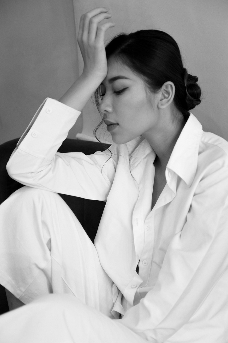 Á quân The Face 2017 'nửa kín nửa hở' khoe vòng một đầy gợi cảm ảnh 2