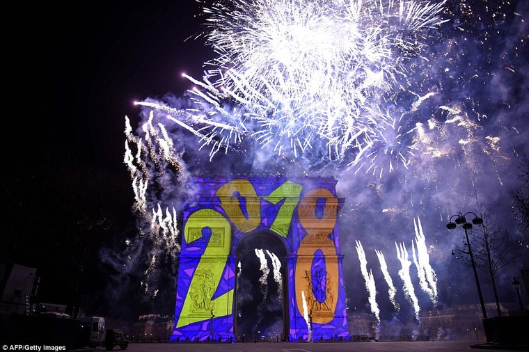 Những hình ảnh đẹp mãn nhãn chào năm 2018 trên khắp thế giới ảnh 3