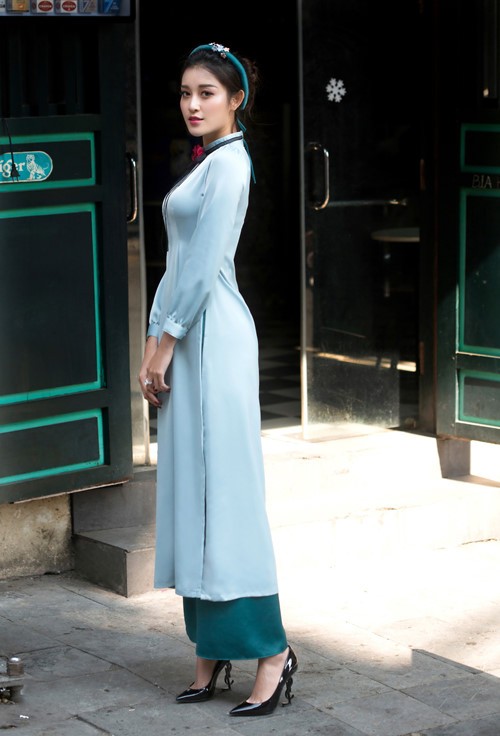 Ra mắt bộ sưu tập áo dài cách tân do Á hậu Huyền My thiết kế ảnh 2