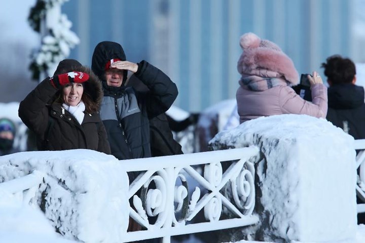 Chiêm ngưỡng hình ảnh thác Niagara kỳ vỹ trong mùa đông ảnh 5