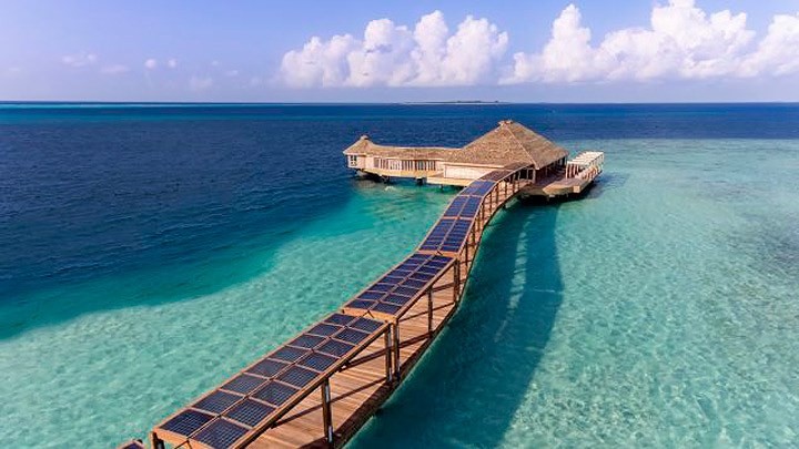 Khám phá nhà hàng kính dưới nước lớn nhất thế giới ảnh 6