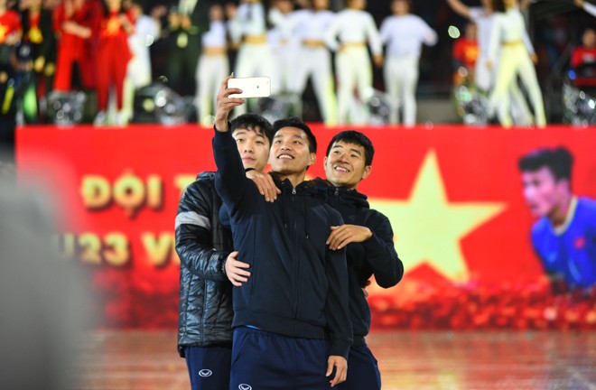  Những hình ảnh ấn tượng trong đêm vinh danh đội tuyển U23 Việt Nam ảnh 9